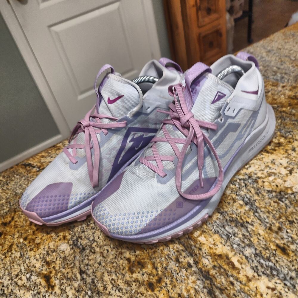 Nike React Pegasus Trail 4 GORE-TEX Womens Trail Running Shoes Size 11